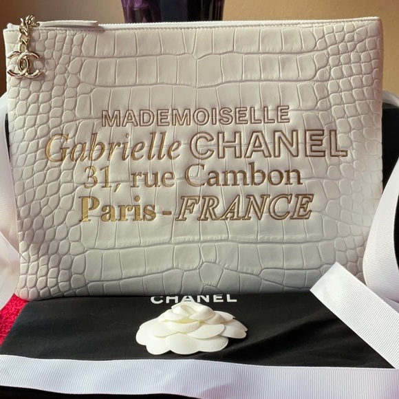 ⭐️CHANEL O - CASE - POUCH ⭐️ - Picture 8 of 16